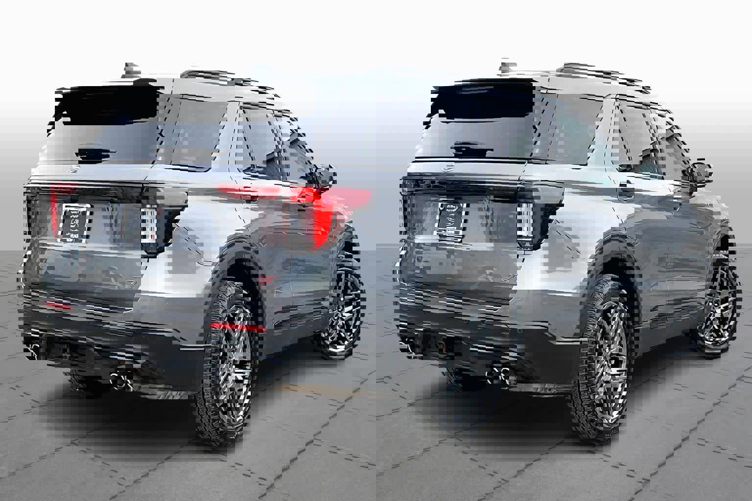 Certified 2025 Ford Explorer ST image 4