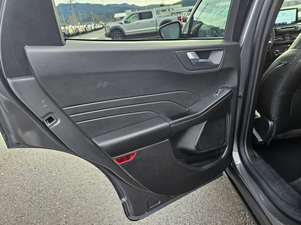 Certified 2025 Ford Escape ST-Line image 12