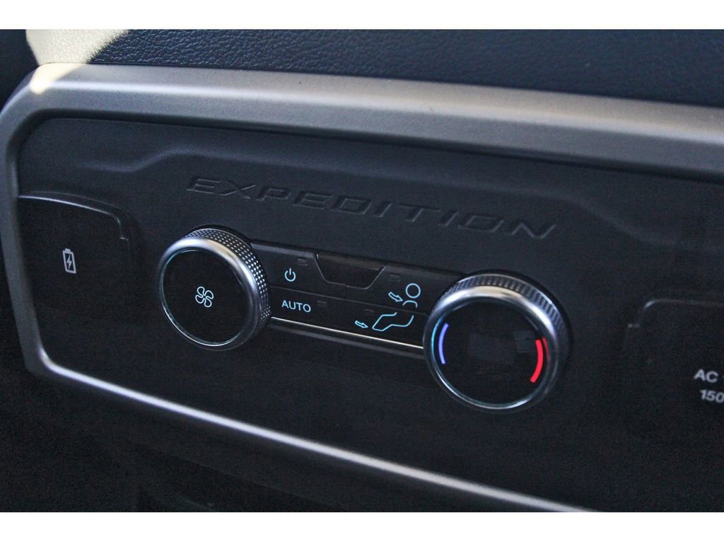 Certified 2022 Ford Expedition XLT RWD image 12