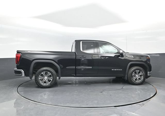 Used 2023 GMC Sierra 1500 SLE w/ X31 Off-Road Package AWD/4WD image 3