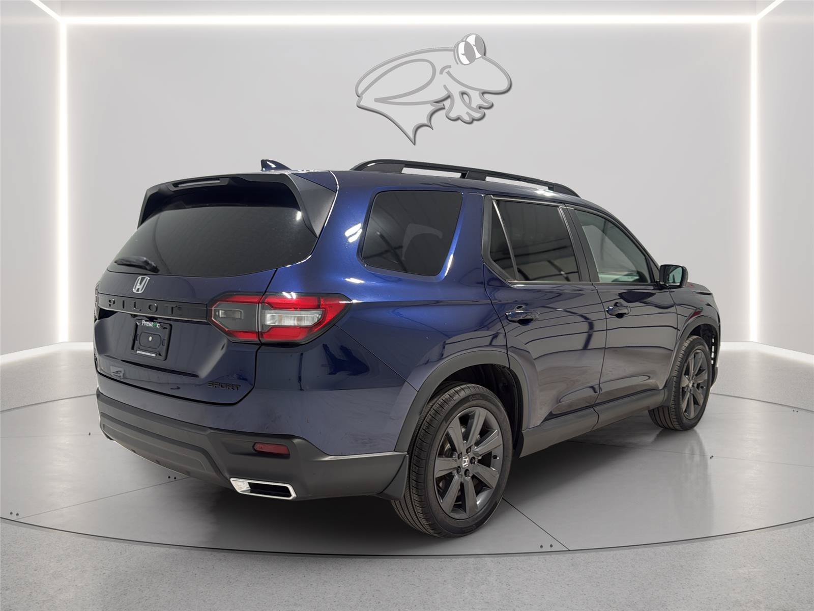 Used 2025 Honda Pilot Sport image 8