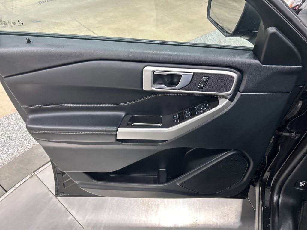 Certified 2023 Ford Explorer XLT w/ Equipment Group 202A image 15