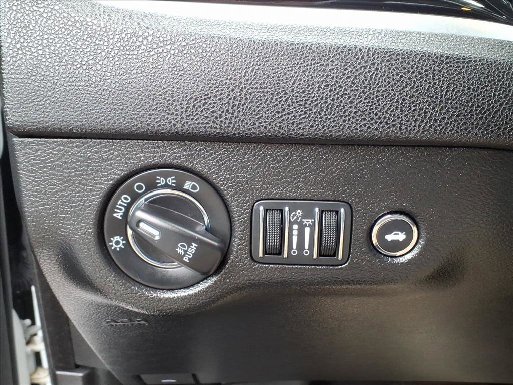 Used 2023 Chrysler 300 Touring L w/ Popular Equipment Group image 19