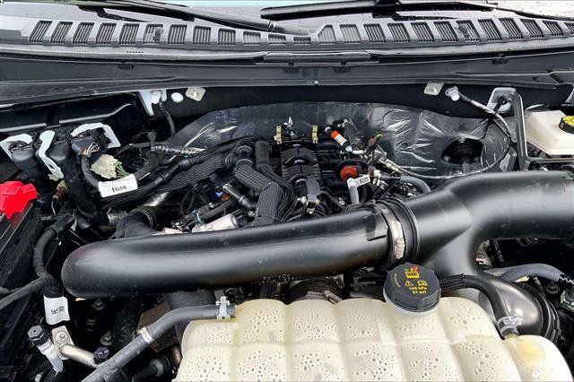 Certified 2025 Ford Expedition Active AWD/4WD image 9