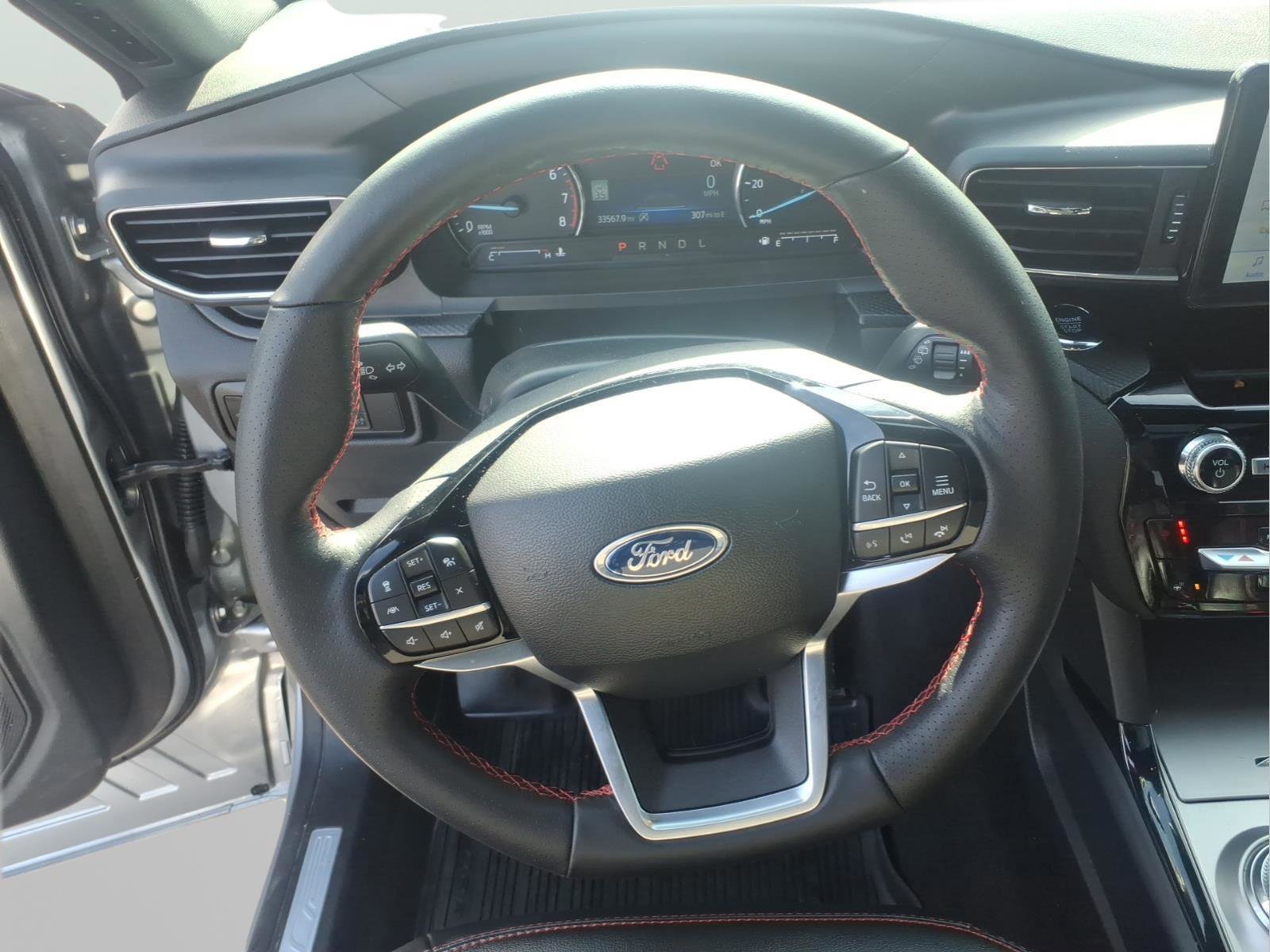 Certified 2023 Ford Explorer ST-Line w/ Class IV Trailer Tow Package image 15