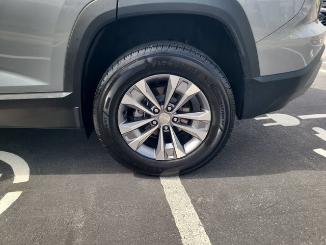 Used 2025 Chevrolet Equinox LT FWD image 9
