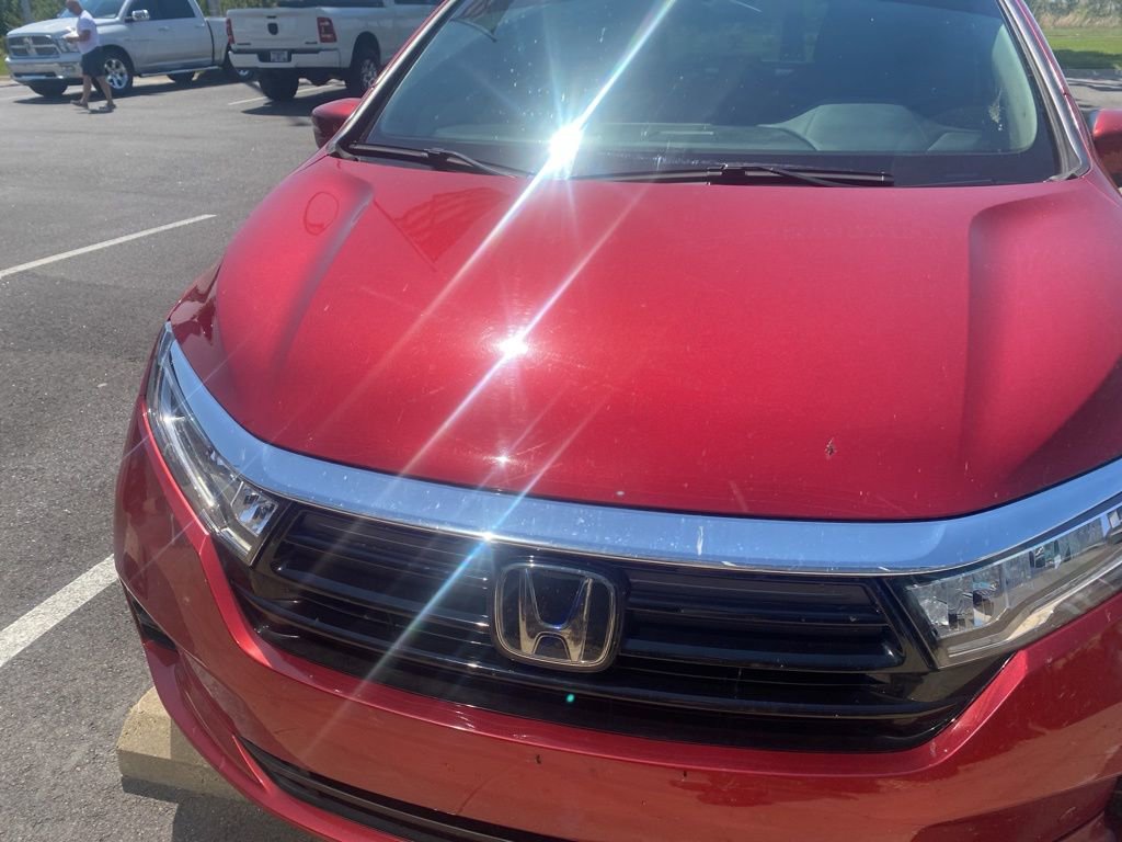 Used 2024 Honda Odyssey Touring image 3