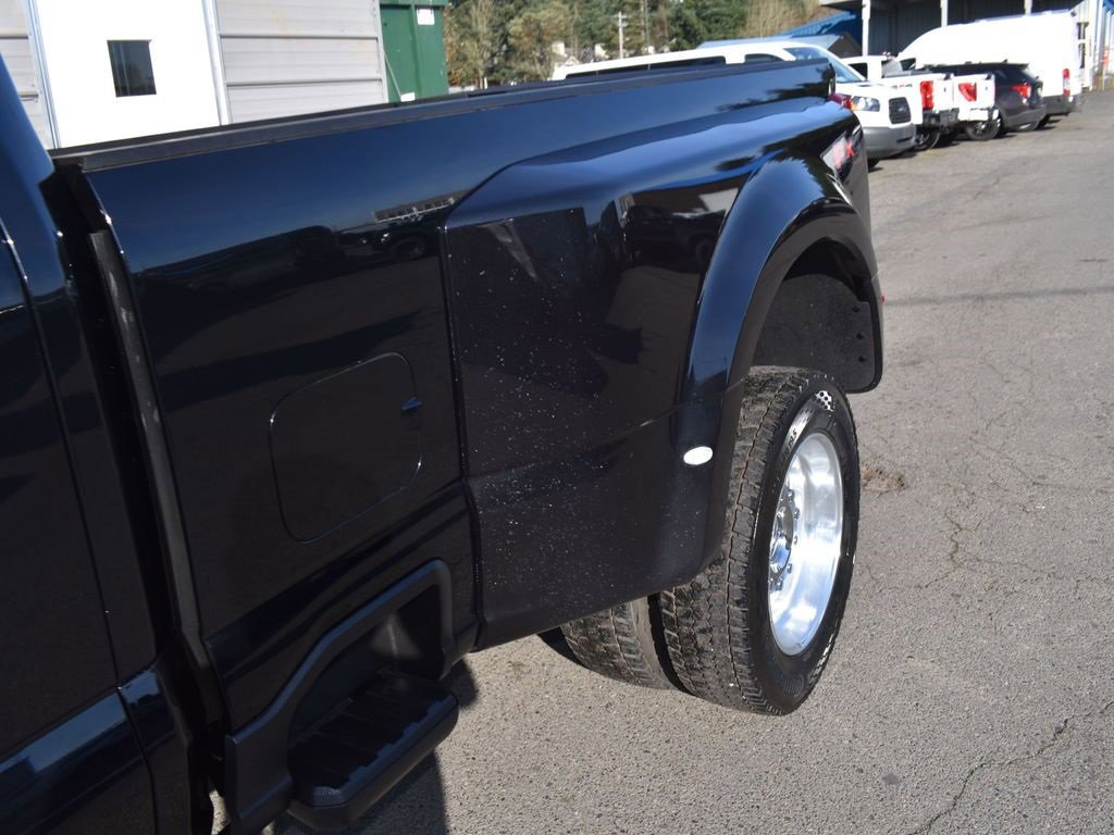 Certified 2025 Ford F450 Platinum w/ FX4 Off-Road Package image 9