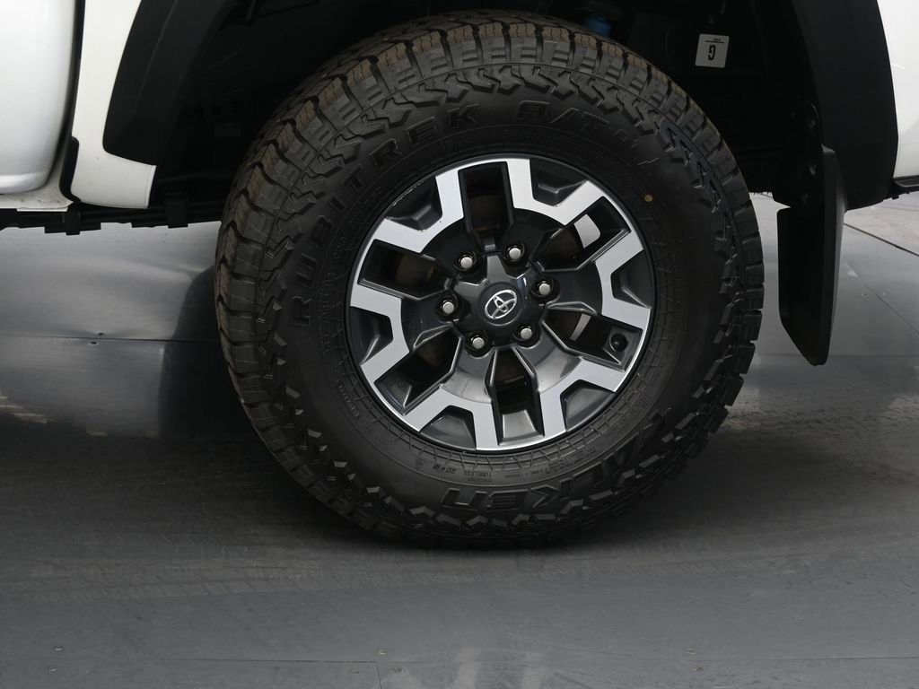 Used 2023 Toyota Tacoma TRD Off-Road image 48