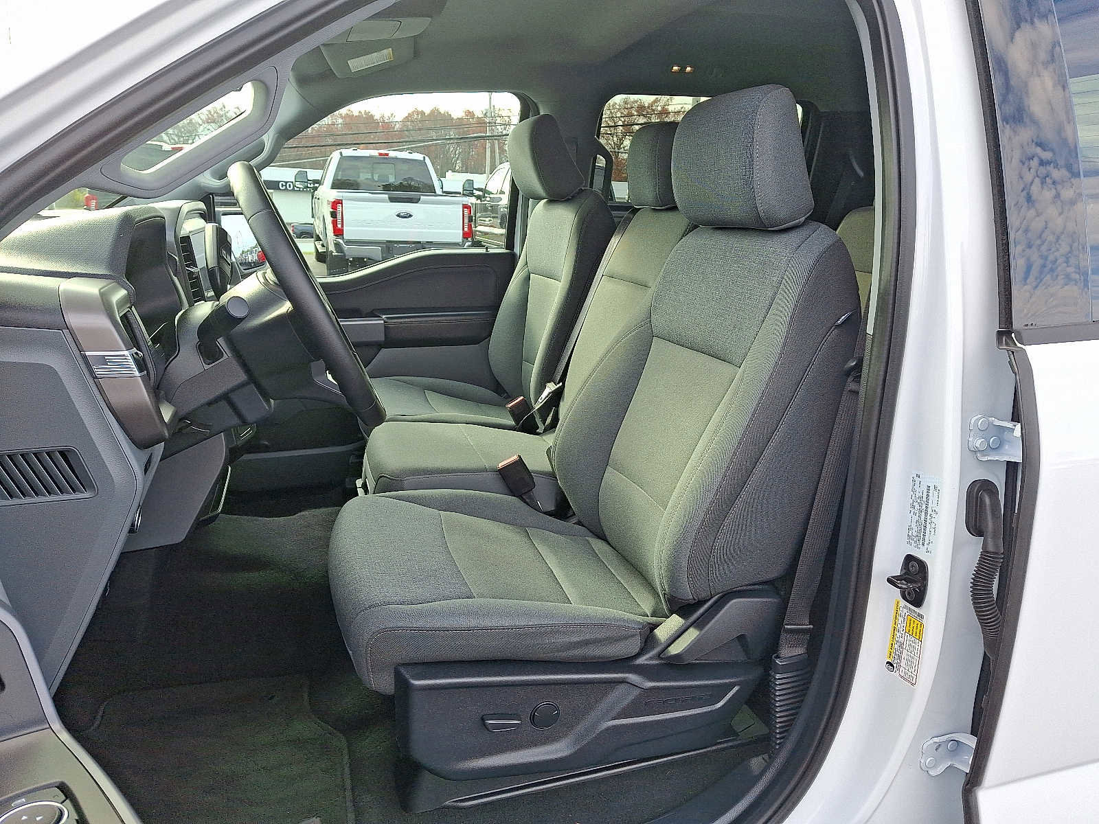 Certified 2025 Ford F150 XLT w/ Equipment Group 301A Standard image 13