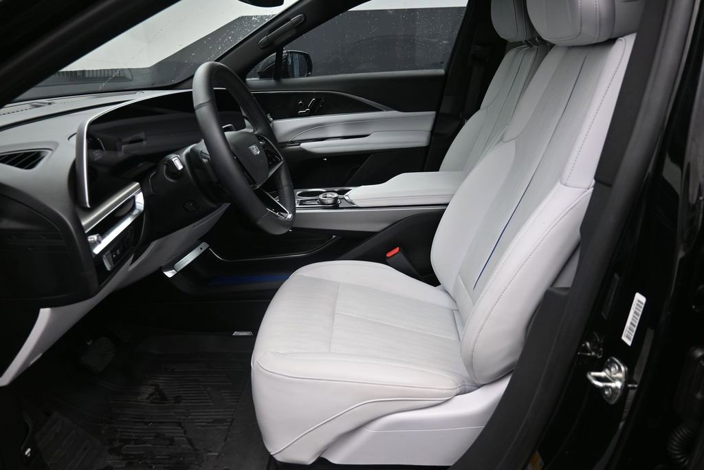 Used 2024 Cadillac Lyriq Luxury w/ LPO, Floor Liner Package RWD image 21