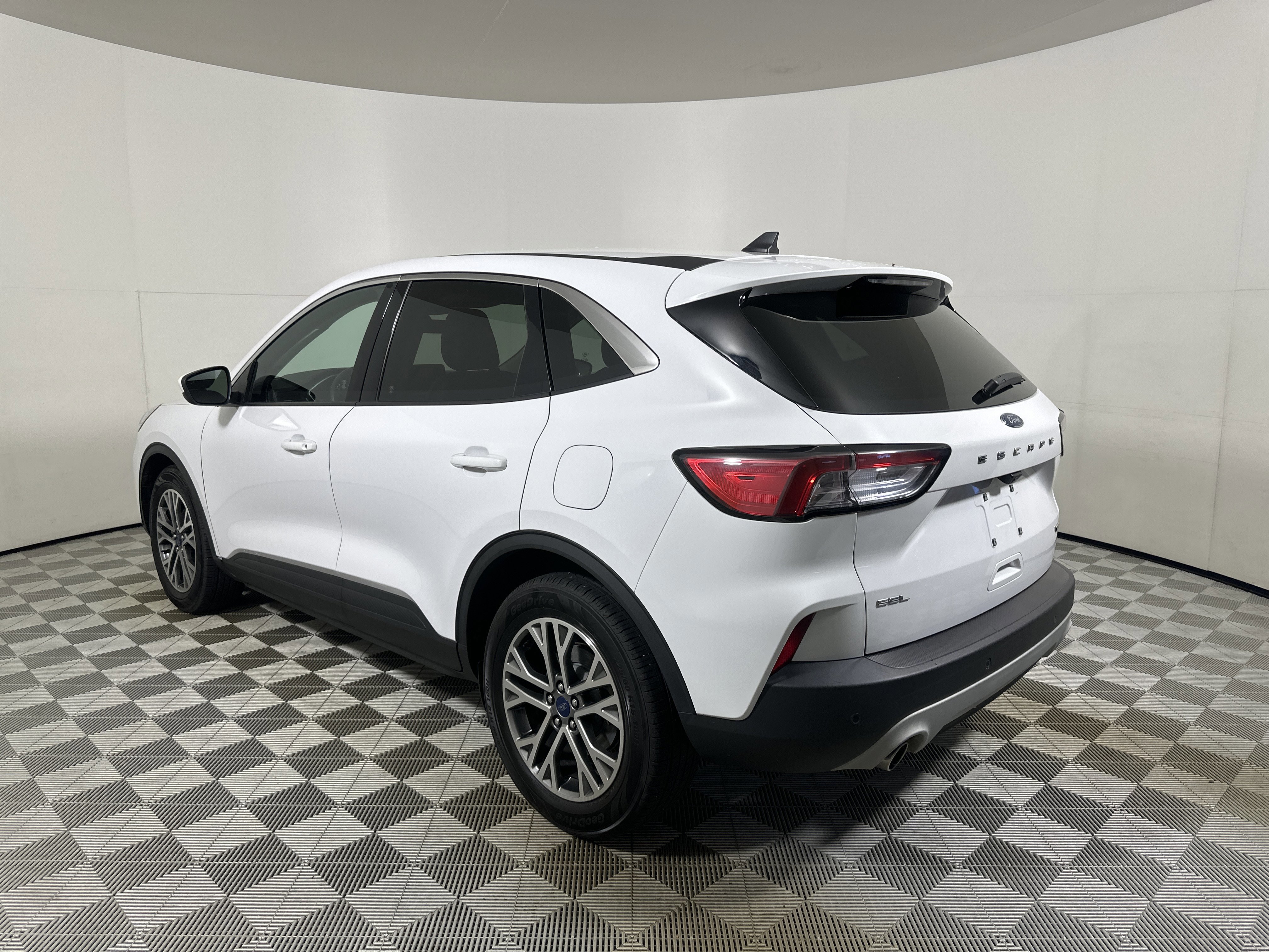 Certified 2022 Ford Escape SEL image 3