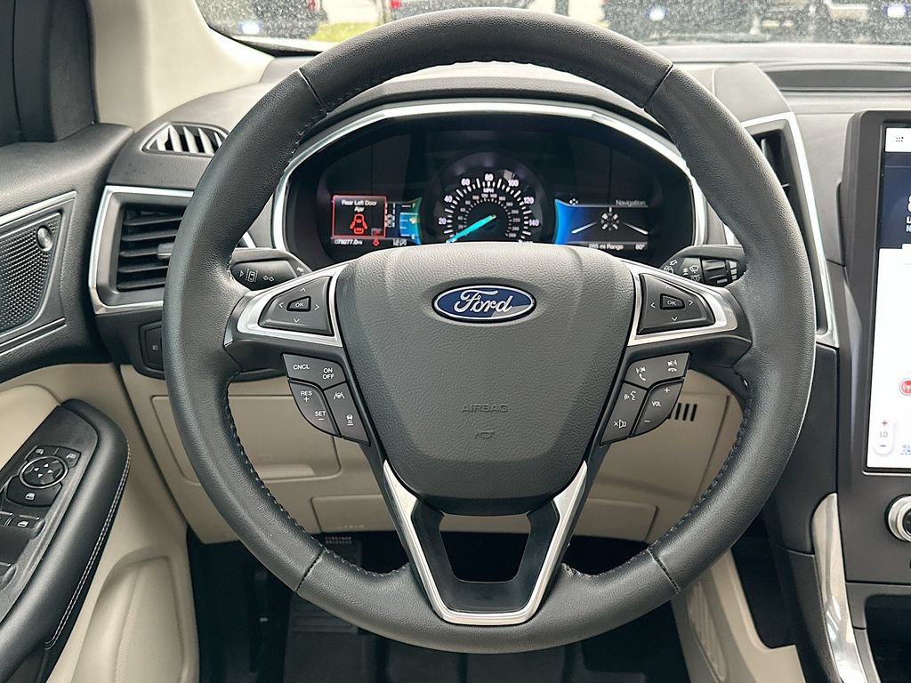 Certified 2021 Ford Edge Titanium w/ Equipment Group 301A FWD image 18