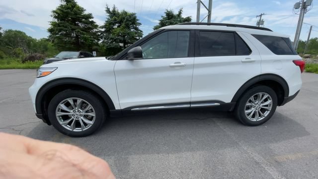 Certified 2023 Ford Explorer XLT w/ Equipment Group 202A AWD/4WD image 6