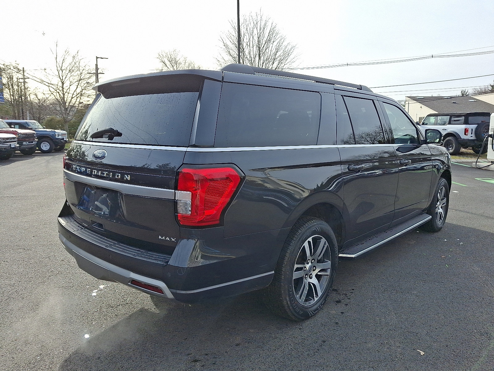 Certified 2023 Ford Expedition Max XLT image 5