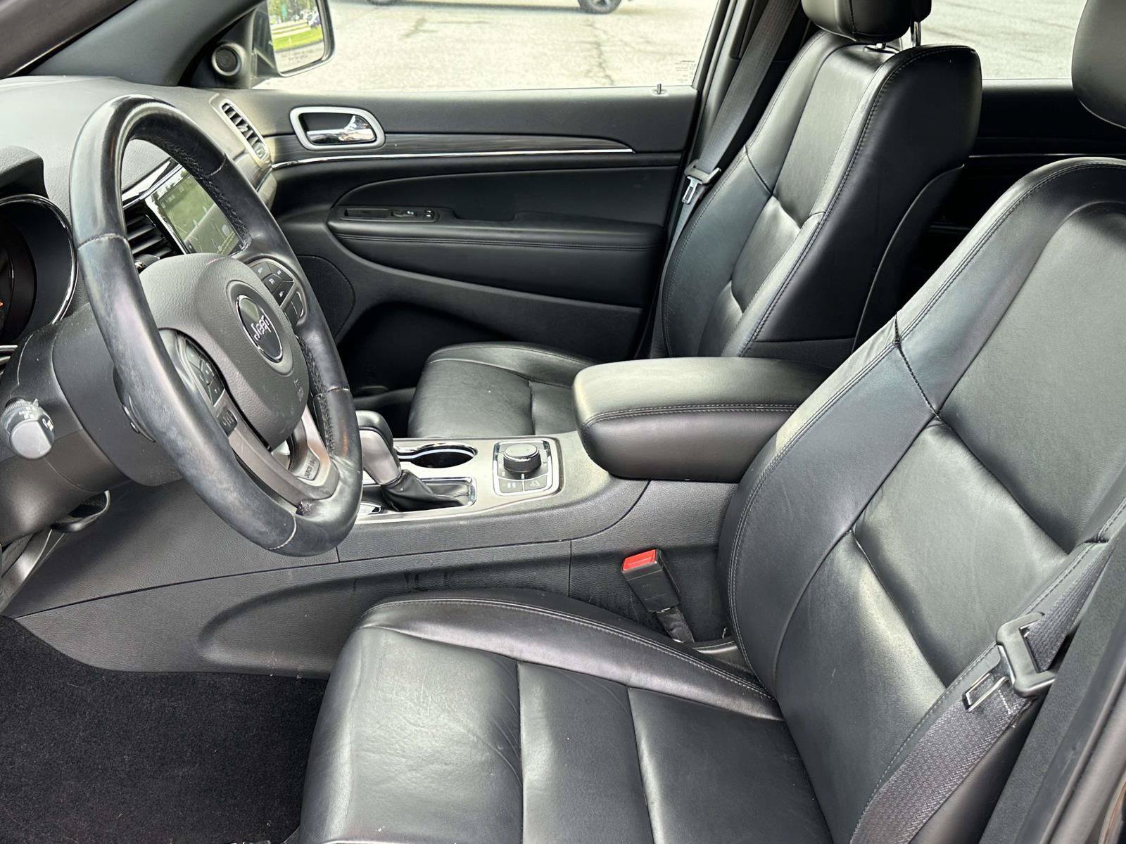 Used 2022 Jeep Grand Cherokee Limited AWD/4WD image 15