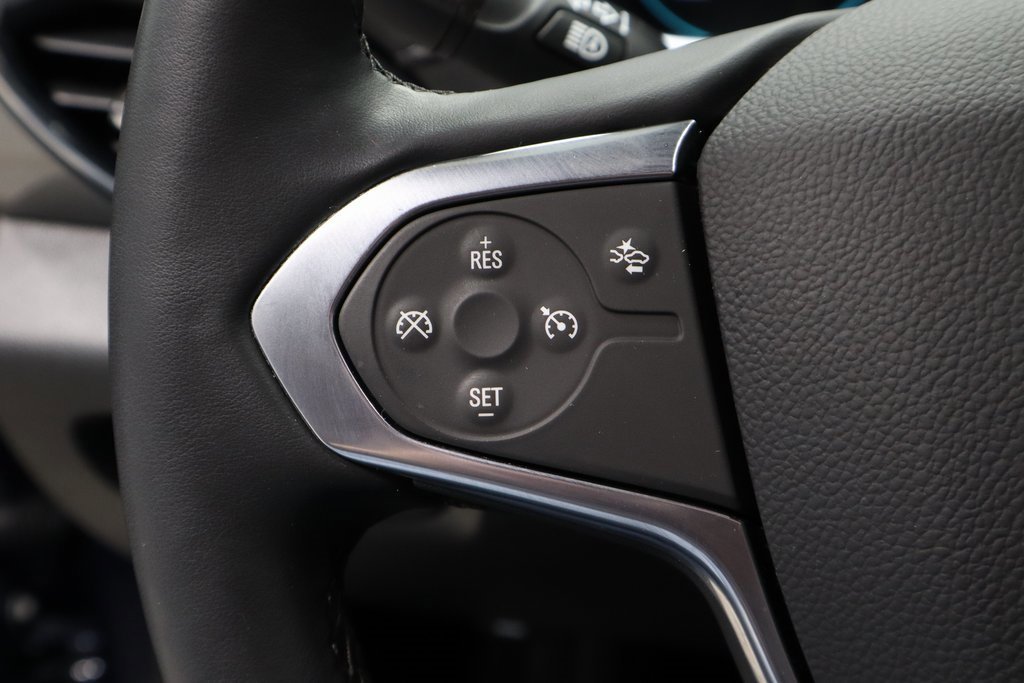 Used 2023 Chevrolet Traverse LT image 23