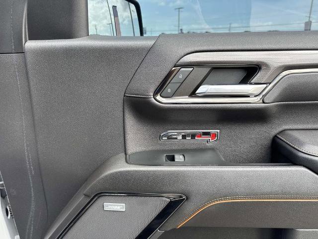 Used 2023 GMC Sierra 1500 AT4 w/ AT4 Premium Package AWD/4WD image 14