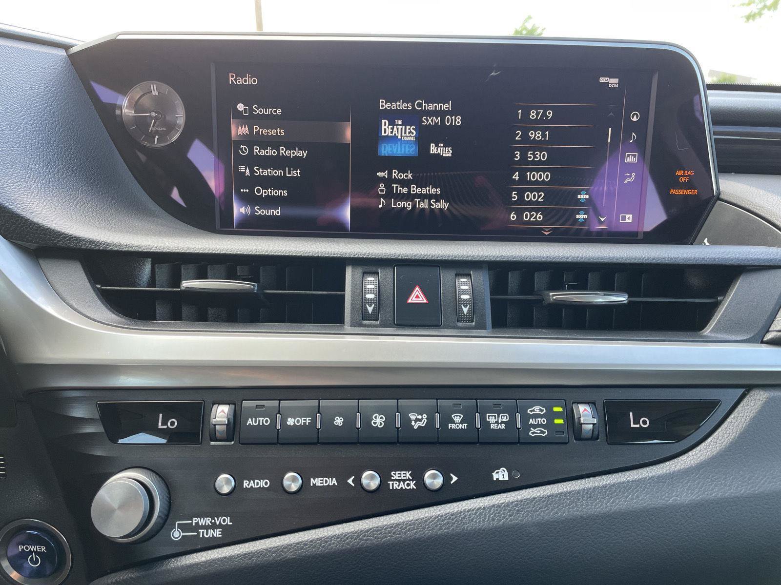 Used 2021 Lexus ES 300h w/ Premium Package FWD image 26