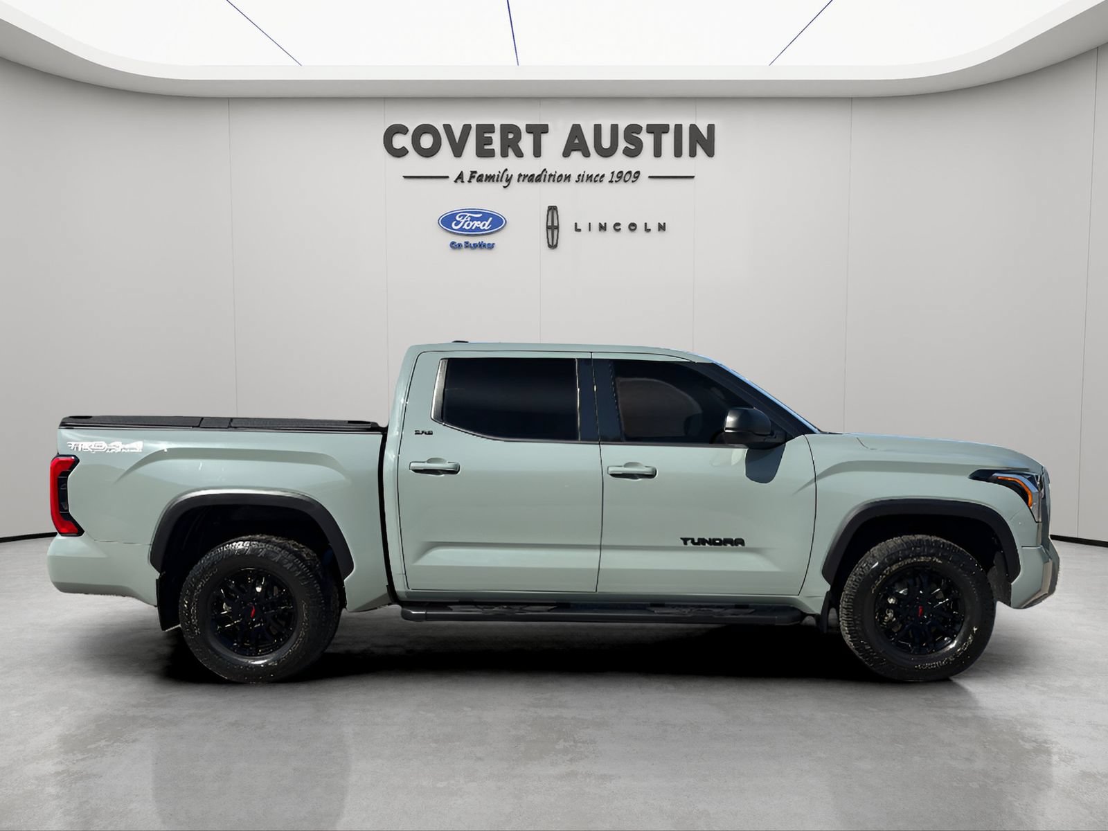 Used 2022 Toyota Tundra SR5 w/ TRD Off-Road Package AWD/4WD image 6