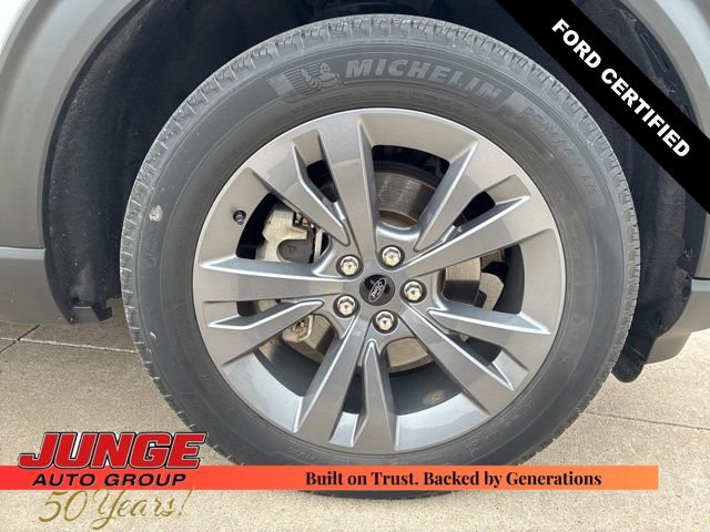 Certified 2023 Ford Explorer XLT w/ Equipment Group 202A AWD/4WD image 8