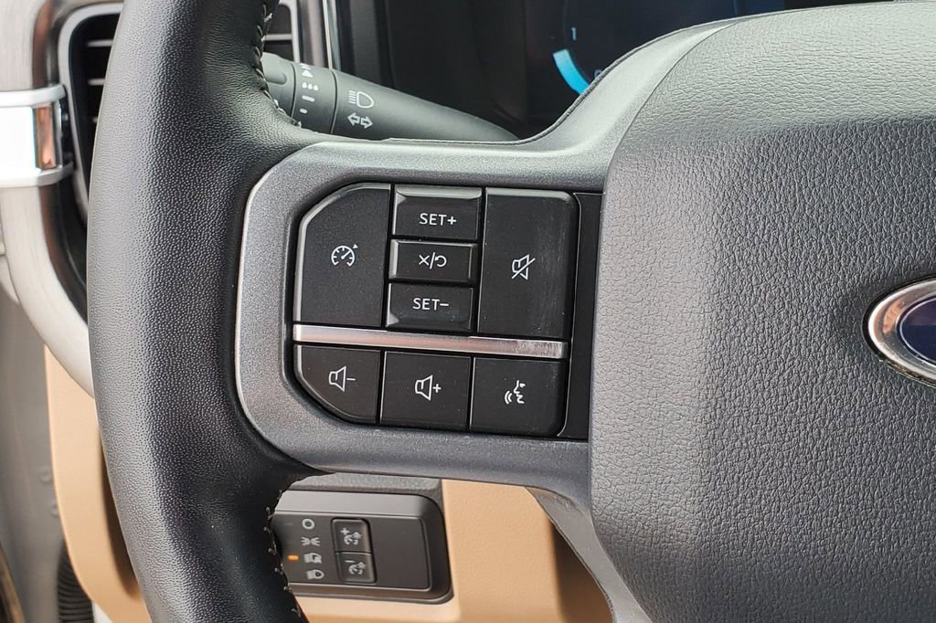 Certified 2024 Ford F250 Lariat AWD/4WD image 7