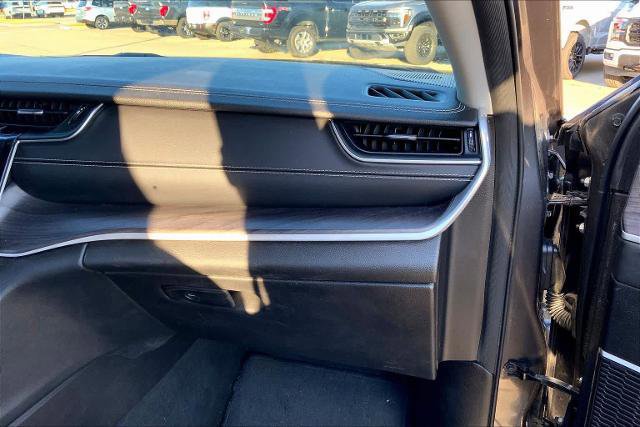 Used 2023 Jeep Grand Cherokee L Limited RWD image 19
