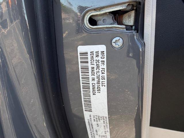 Used 2023 Chrysler Pacifica Touring-L FWD image 26