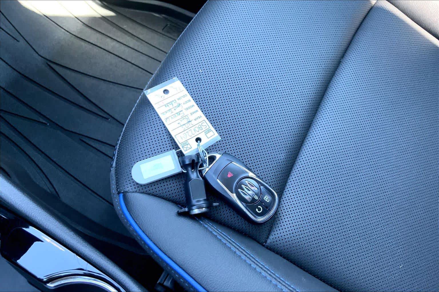 Used 2025 Buick Encore GX Sport Touring w/ Advanced Technology Package FWD image 15