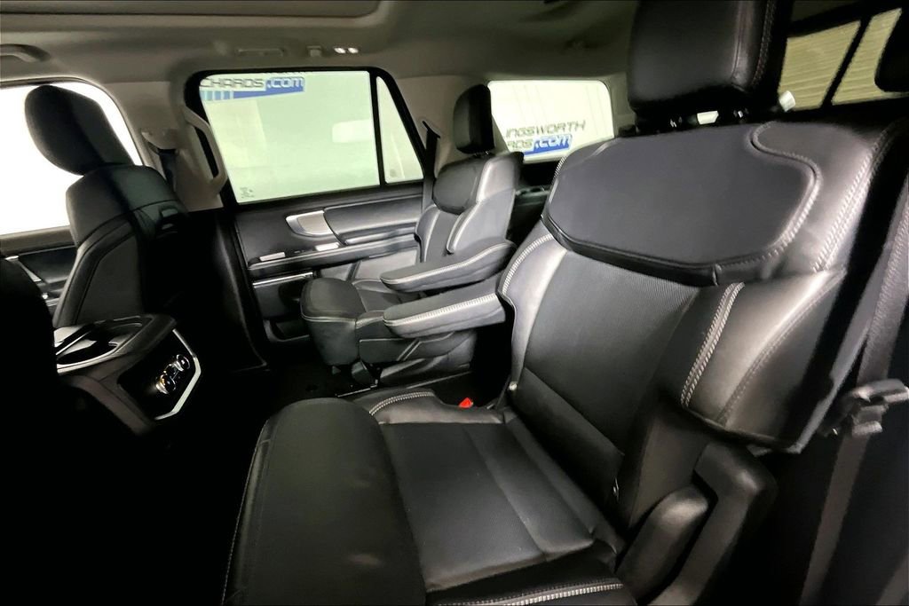 Certified 2025 Ford Expedition Platinum AWD/4WD image 21