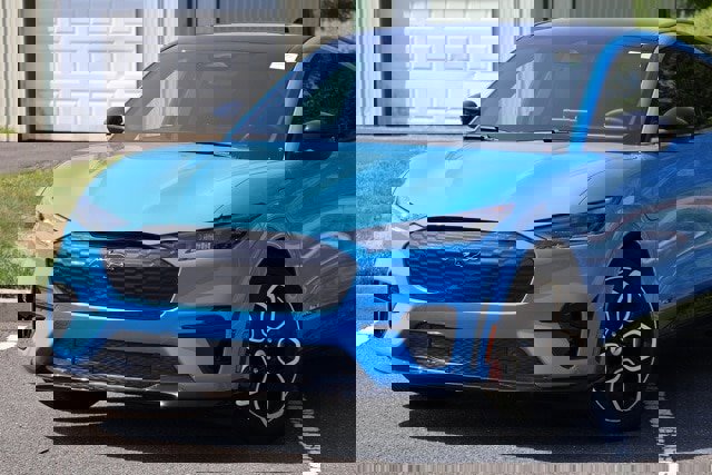 Certified 2022 Ford Mustang Mach-E GT image 10