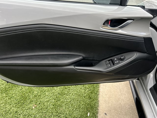Used 2024 MAZDA MX-5 Miata RF Club RWD image 8