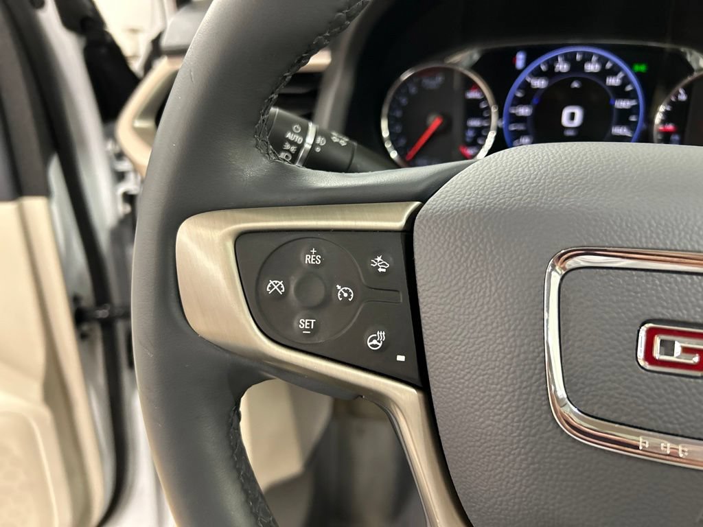 Used 2023 GMC Acadia Denali w/ Denali Technology Package AWD/4WD image 21