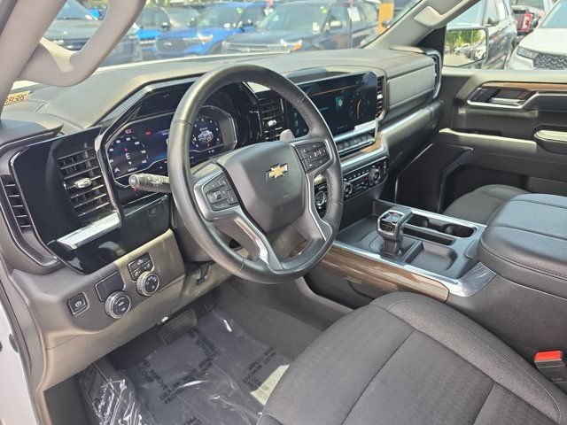 Used 2024 Chevrolet Silverado 1500 LT RWD image 17