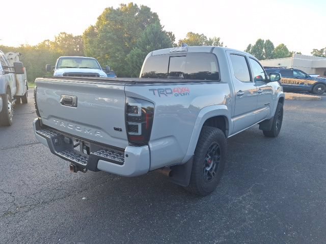 Used 2020 Toyota Tacoma TRD Sport w/ TRD Premium Sport Package AWD/4WD image 3