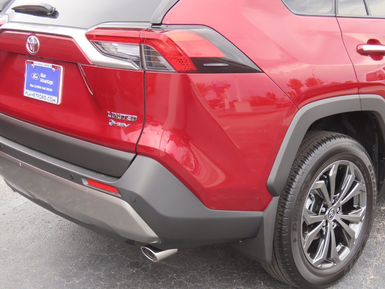 Used 2025 Toyota RAV4 Limited AWD/4WD image 12