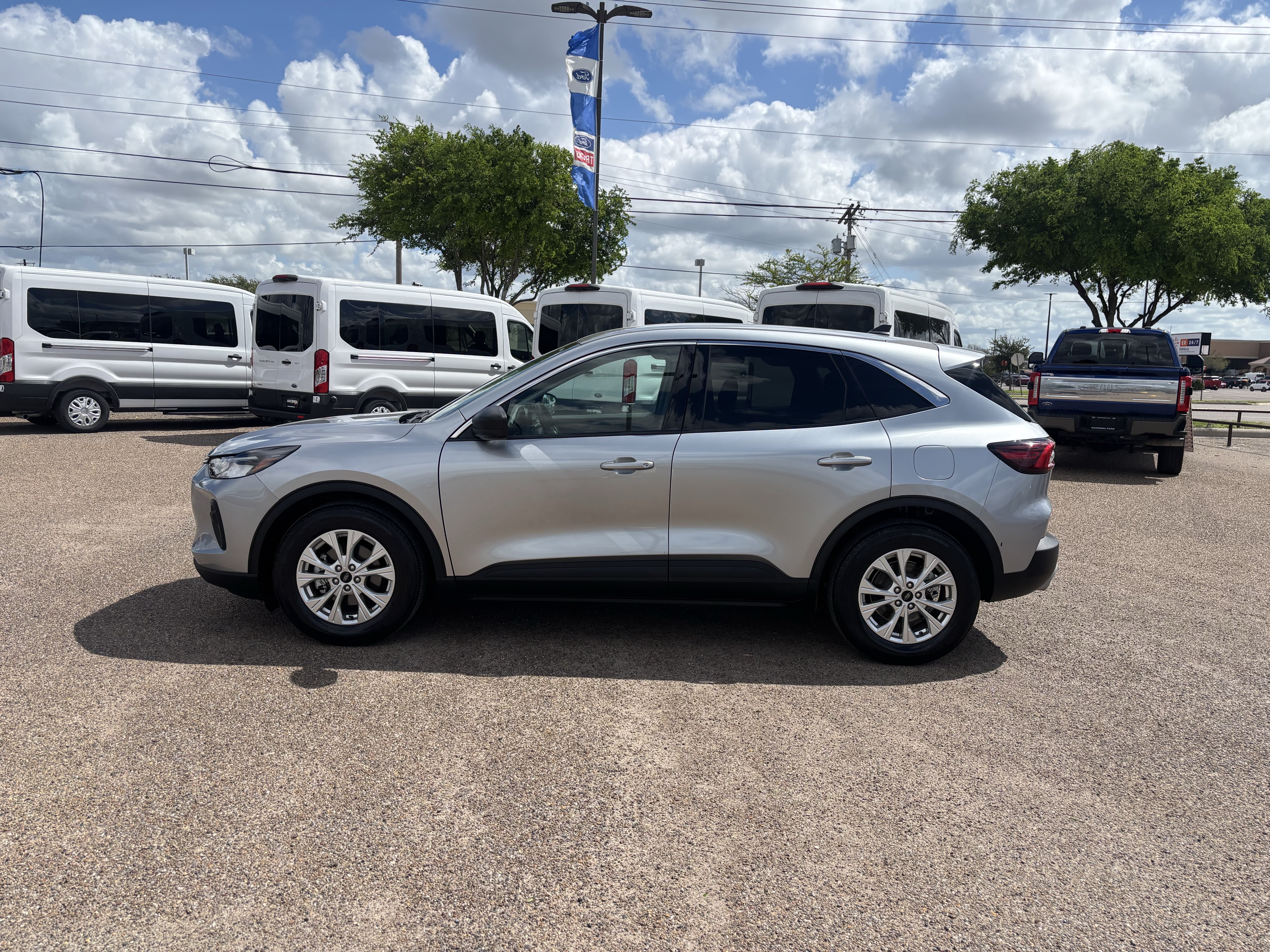 Certified 2023 Ford Escape Active FWD image 2