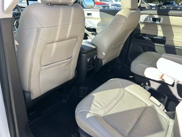 Certified 2021 Ford Explorer Platinum w/ Equipment Group 601A AWD/4WD image 19