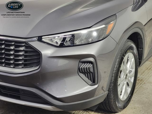 Certified 2023 Ford Escape Active AWD/4WD image 11