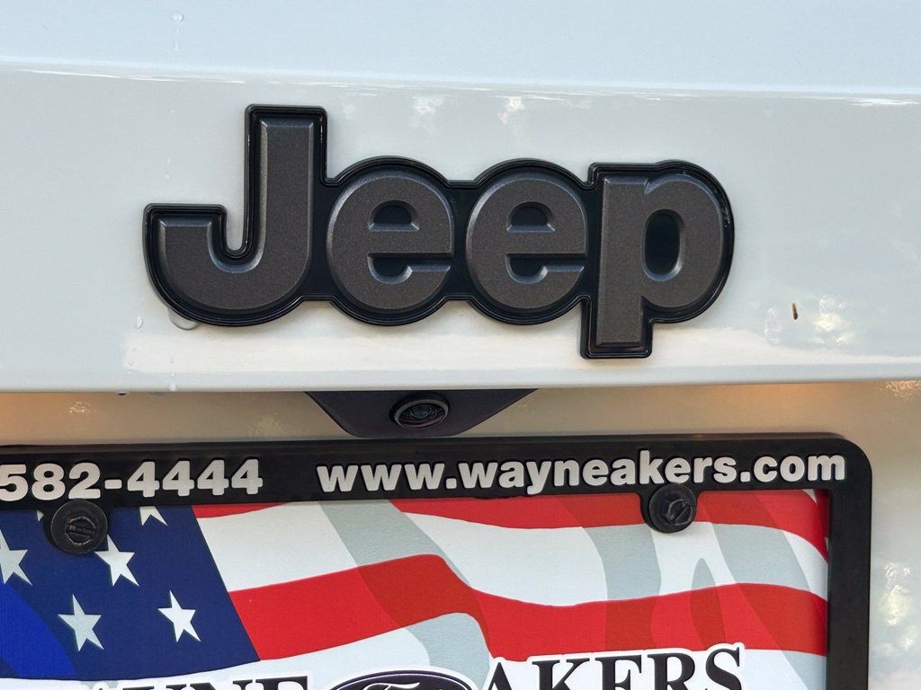 Used 2017 Jeep Renegade Trailhawk AWD/4WD image 24