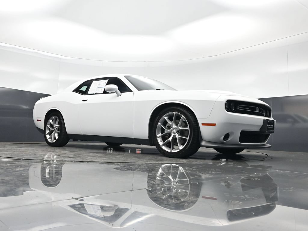 Used 2023 Dodge Challenger GT RWD image 4