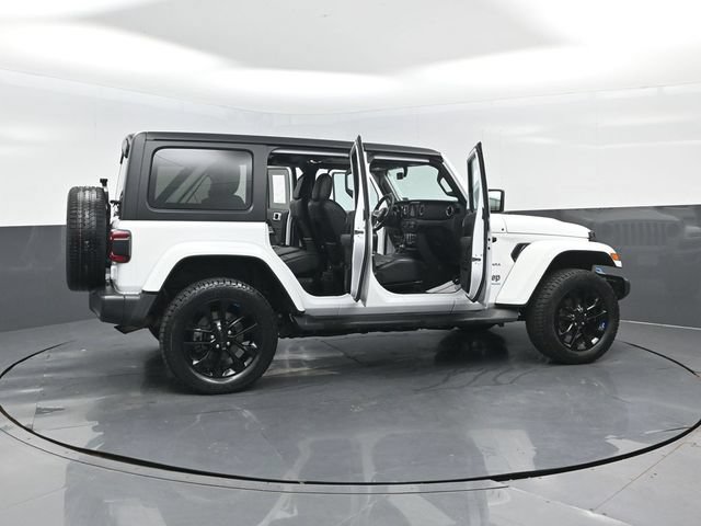 Used 2023 Jeep Wrangler Unlimited Sahara AWD/4WD image 27