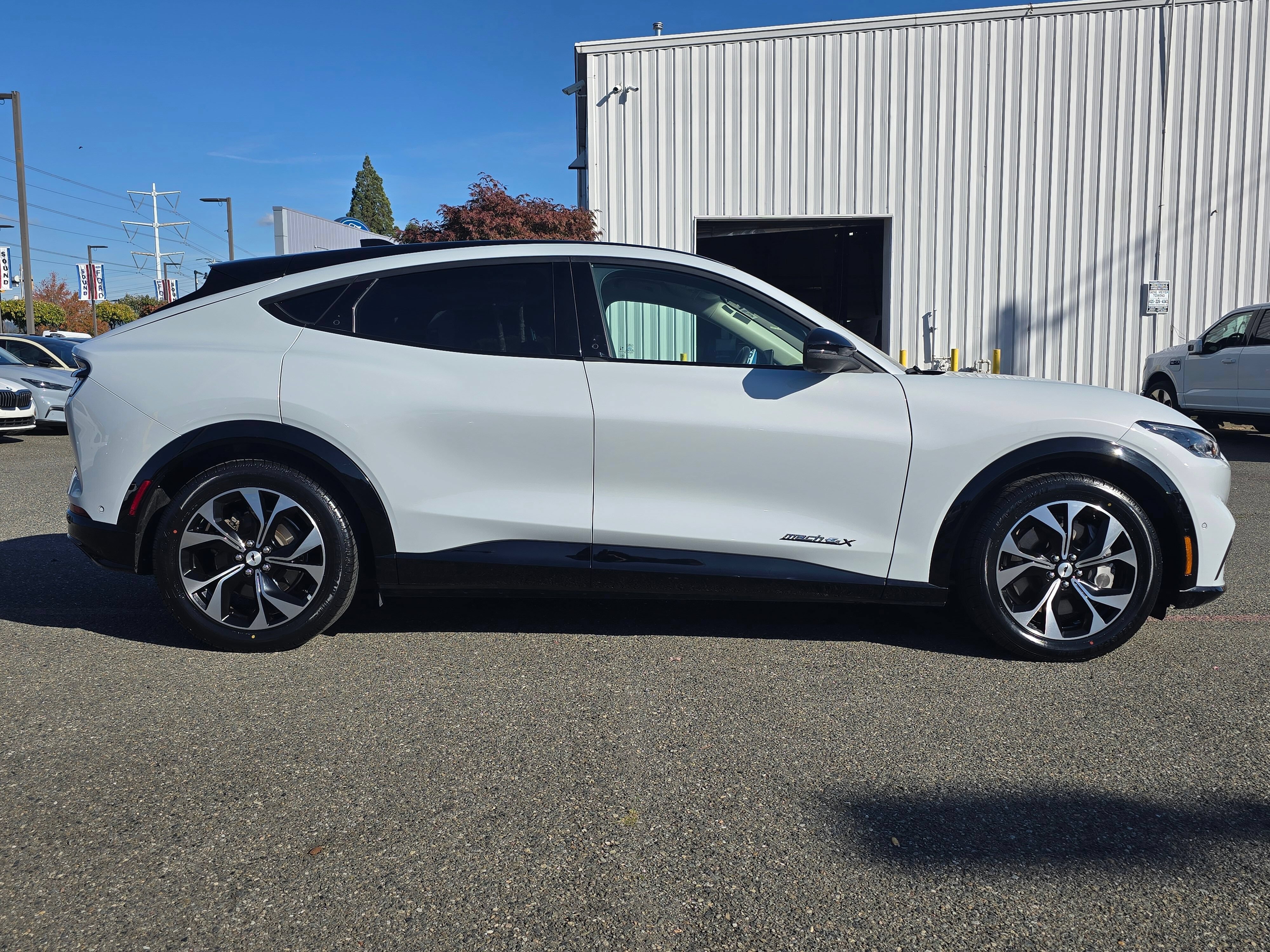 Certified 2023 Ford Mustang Mach-E Premium AWD/4WD image 4
