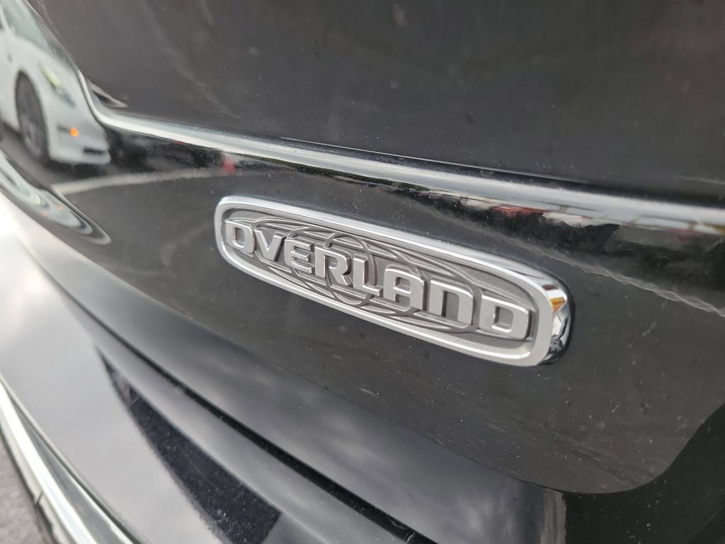 Used 2023 Jeep Grand Cherokee L Overland AWD/4WD image 7