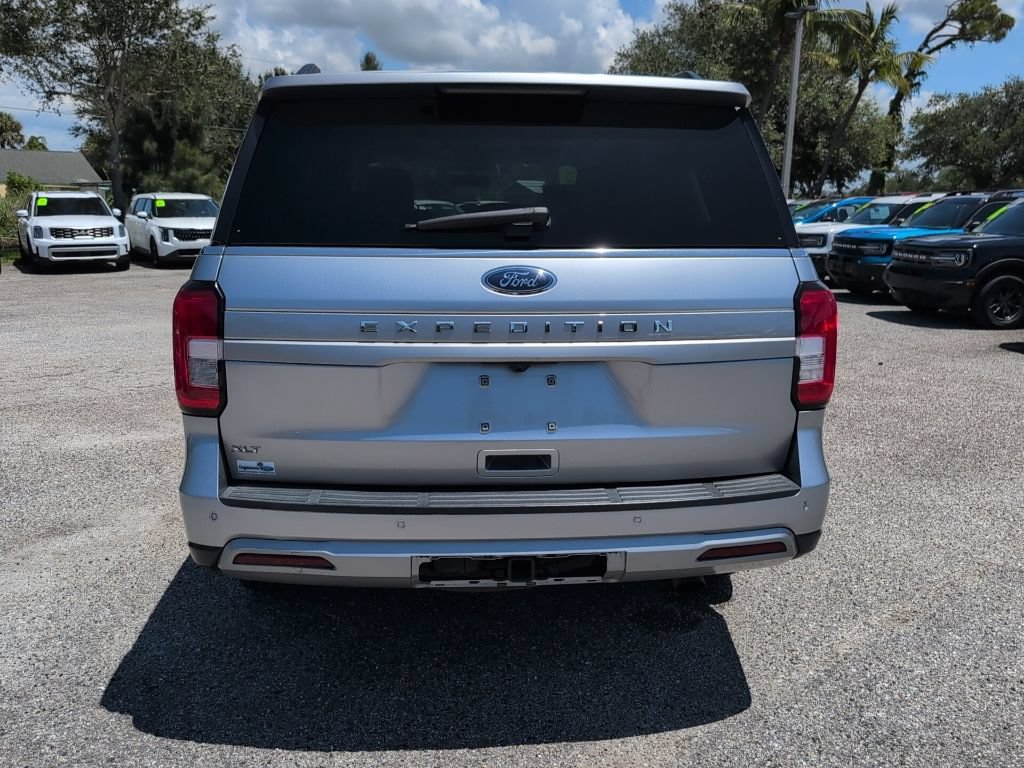 Certified 2024 Ford Expedition XLT RWD image 4