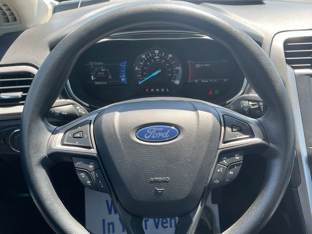Certified 2020 Ford Fusion SE FWD image 28