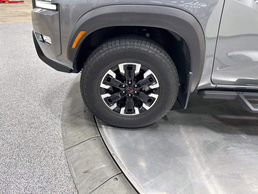 Used 2023 Nissan Frontier PRO-4X w/ Technology Package AWD/4WD image 30