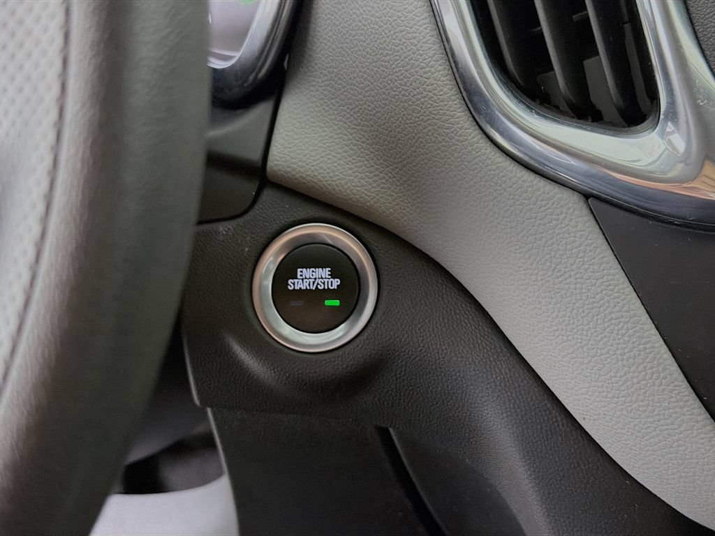 Used 2024 Chevrolet Equinox LS FWD image 32