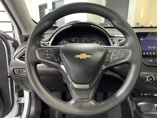 Used 2024 Chevrolet Malibu LT FWD image 11