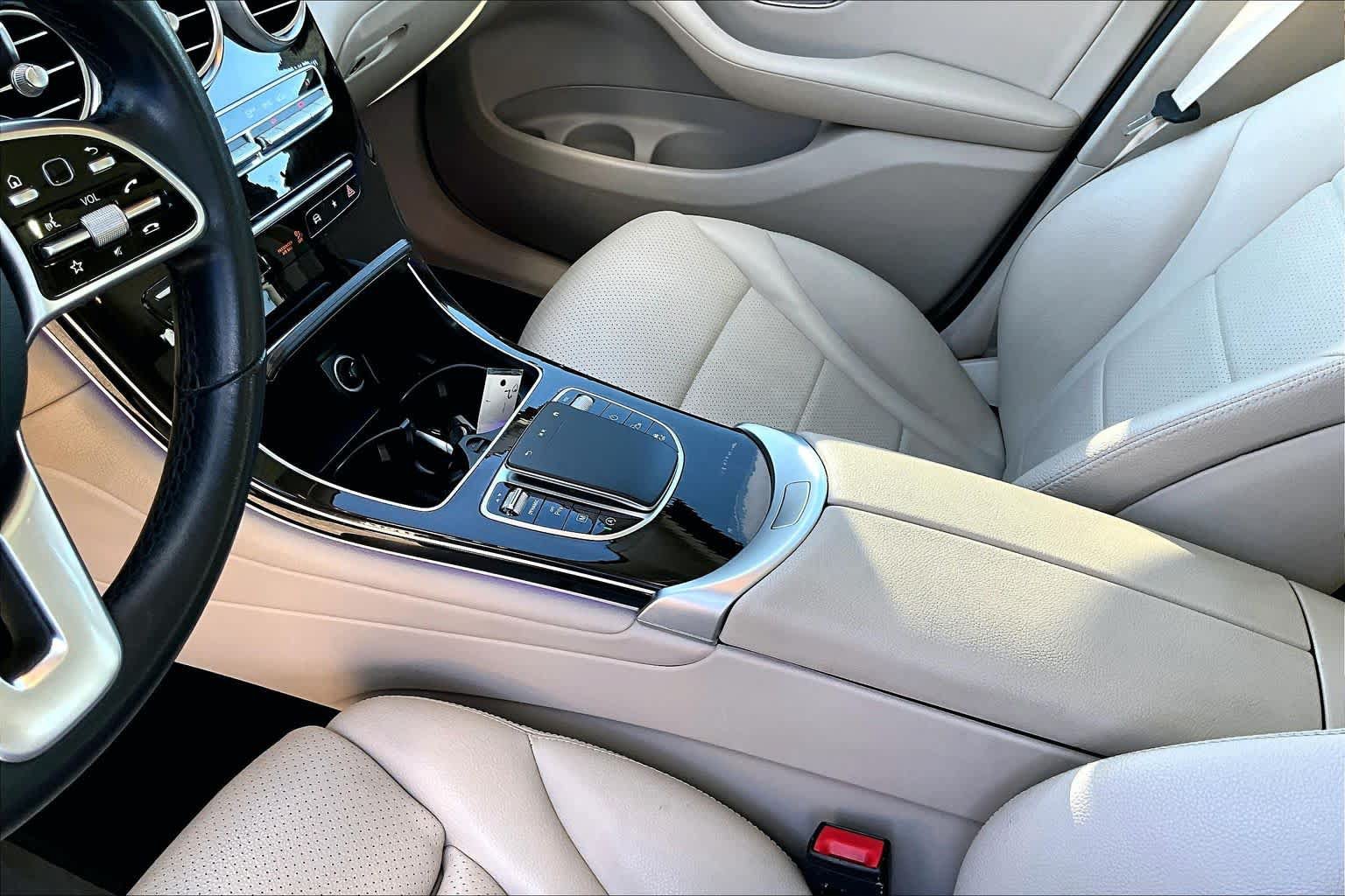 Used 2021 Mercedes-Benz GLC 300 image 17
